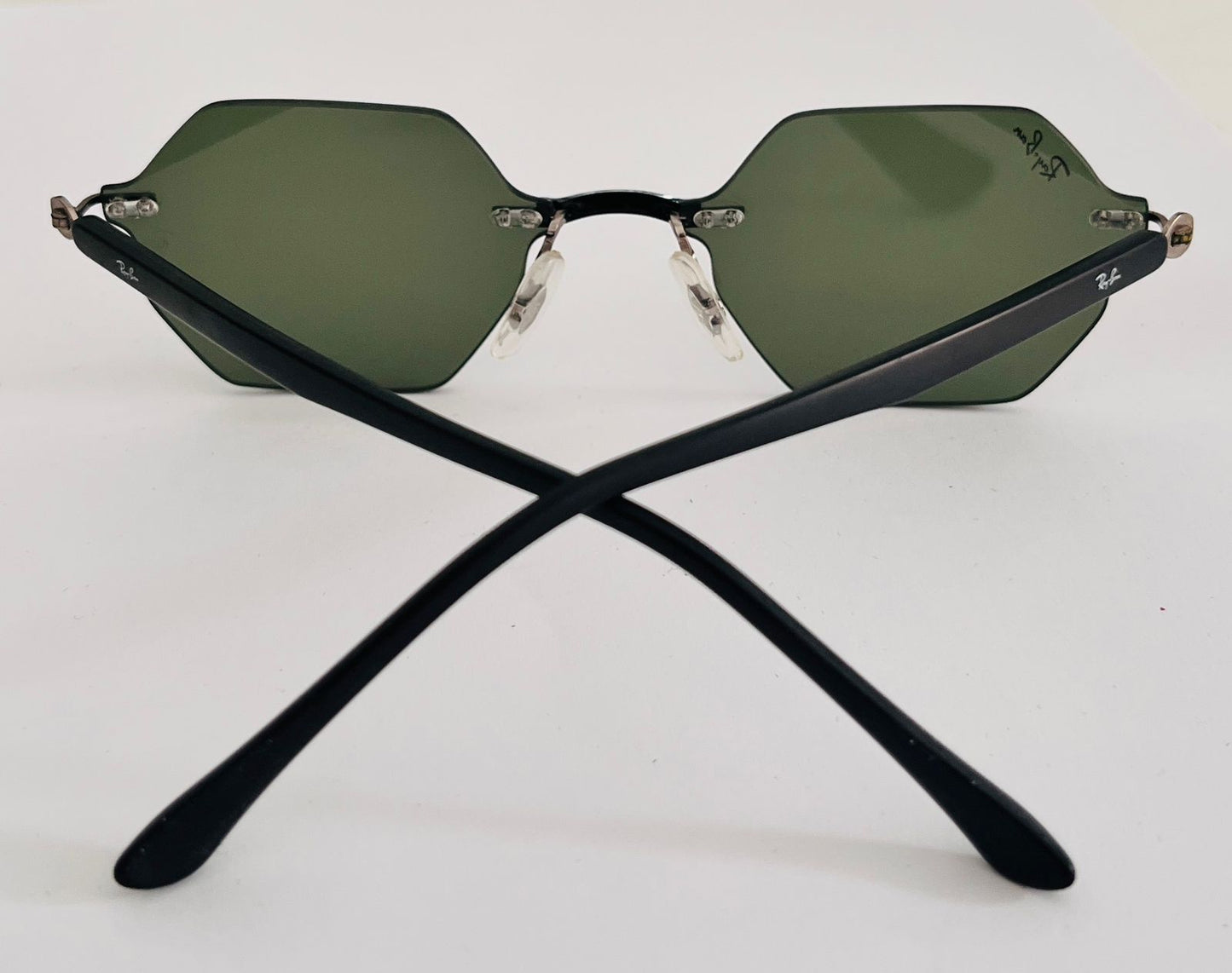RayBan percée
